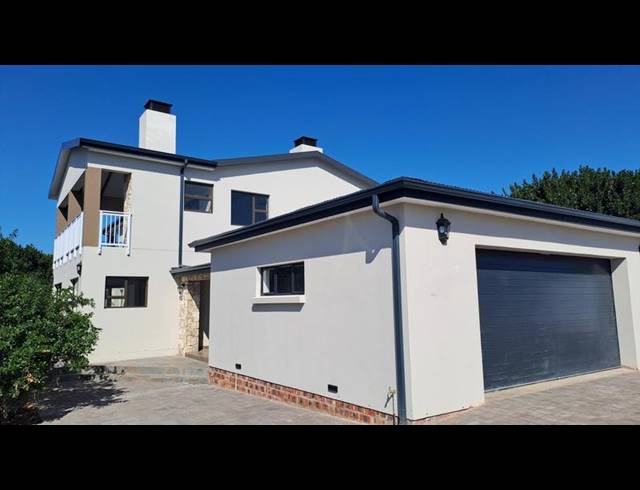 4 BEDROOM HOUSE FOR SALE IN STILBAAI-WES